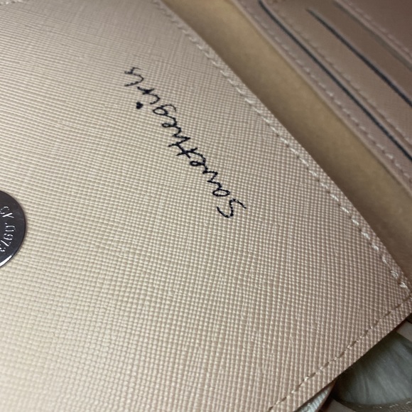 Save The Girl Touch Screen CellPhone handbag - Picture 5 of 8